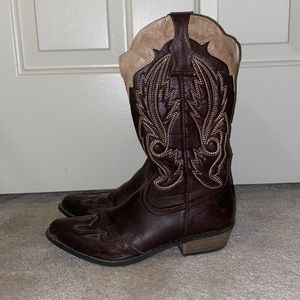 Brown cowgirl boots